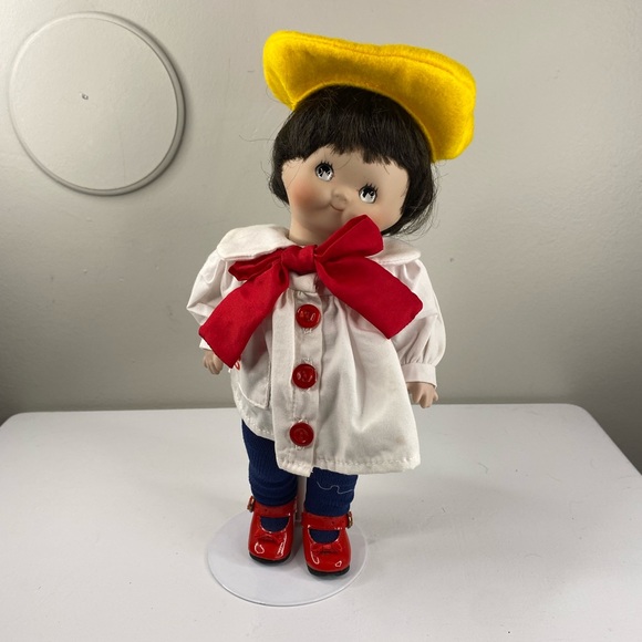 Vintage Campbell’s La Petite Artiste Porcelain Doll